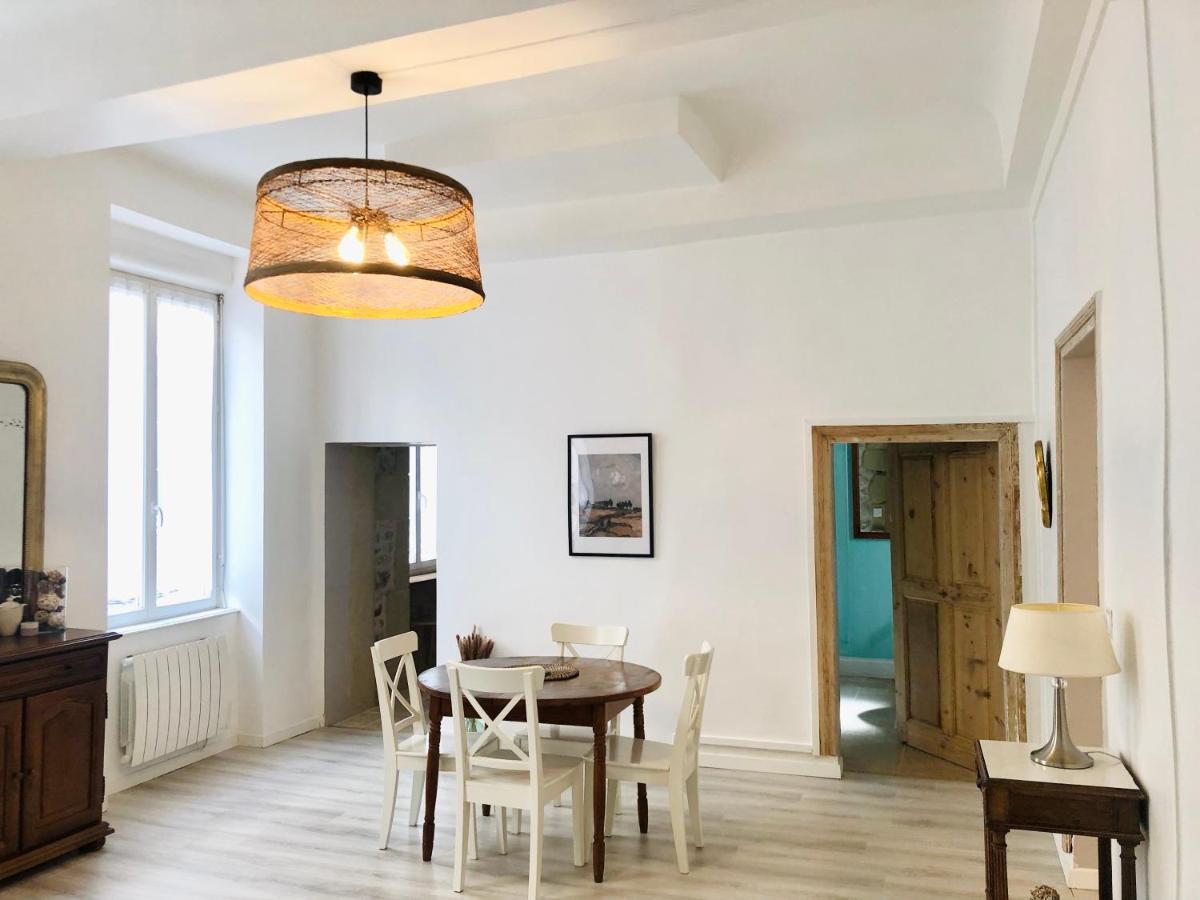 Elegant, Spacious Apartment in Historic Center of Tournon - Housity