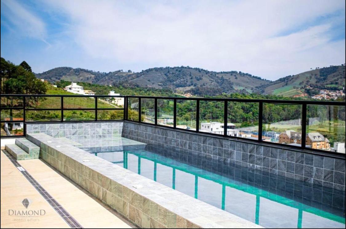 Flat com Café da Manhã & linda vista da piscina - Housity
