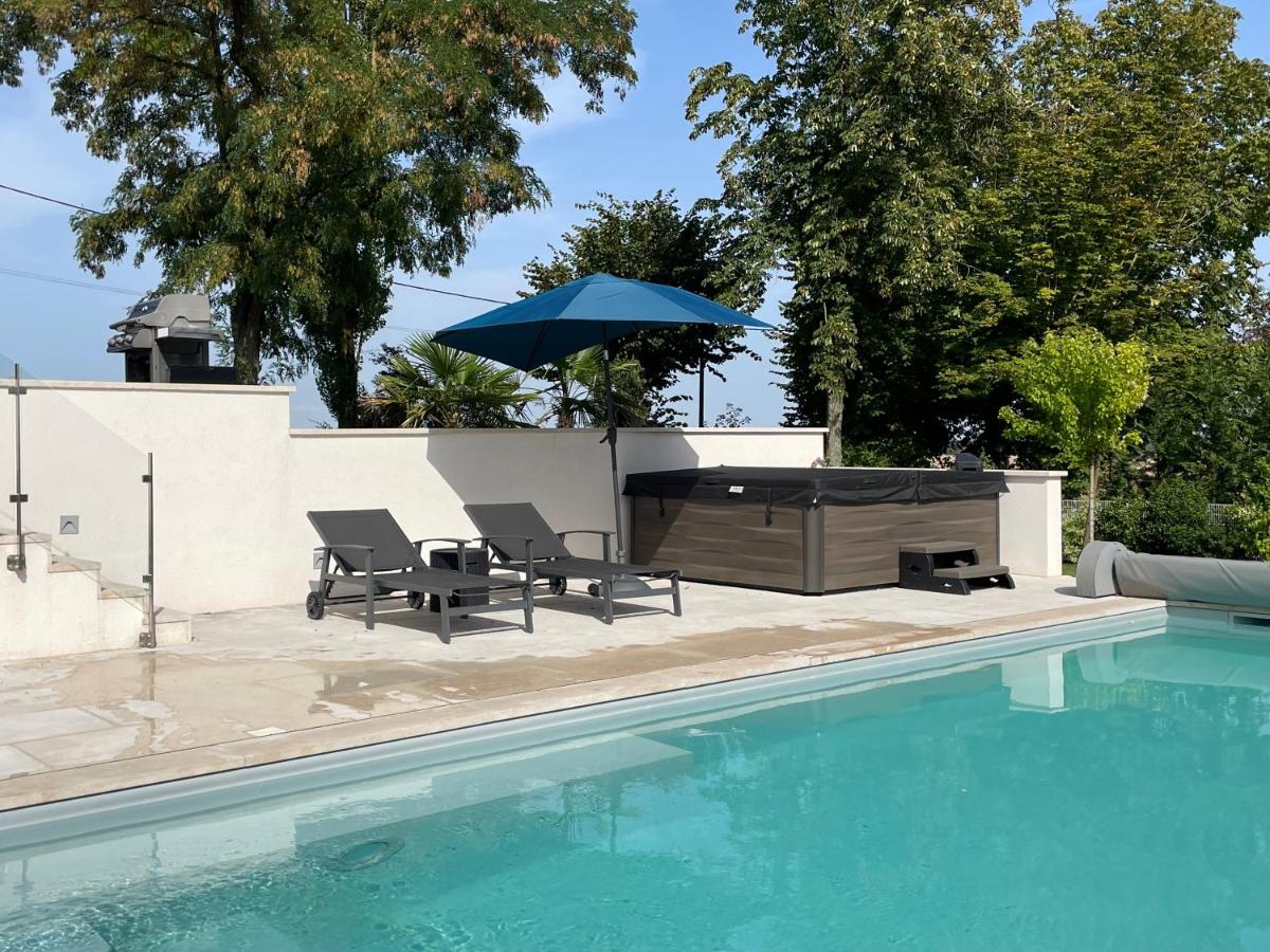 Best view, pool and spa on the Champagne vineyard - Housity