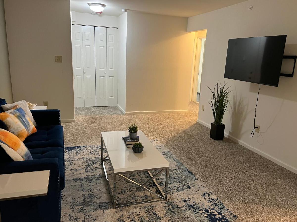 FREE Parking Minutes from Center City - Housity