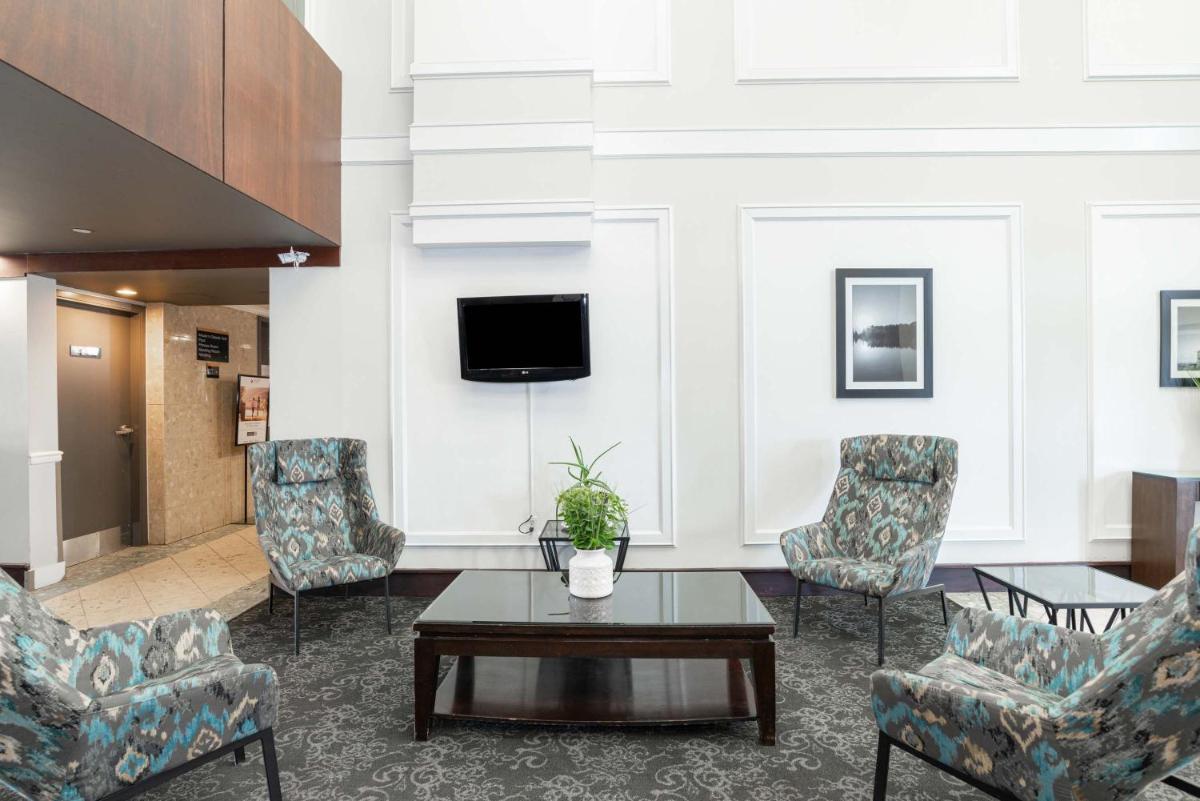 Suitetrails - Sandman Hotel Red Deer