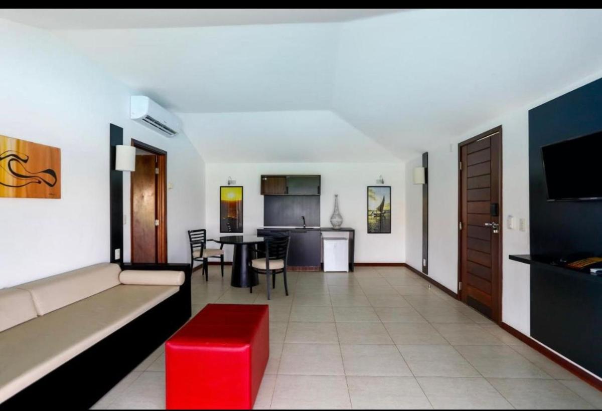 Dom Pedro Laguna Beach Resort & Golf - Housity