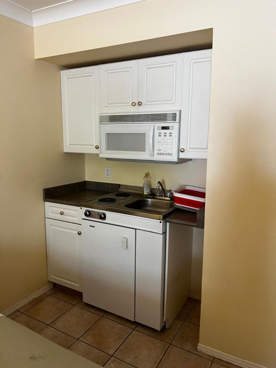 Affordable Choice-Lillooet Hotel Victoria - Housity