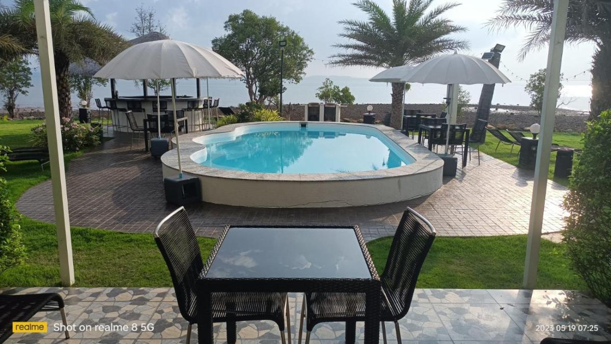 ganze Villa beachfront-pool-villa-Apartment - Housity