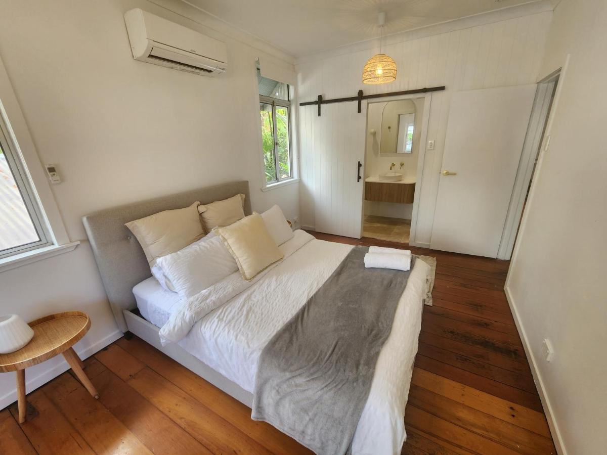 Classic Brisbane Queenslander with Pool & Yard - Housity