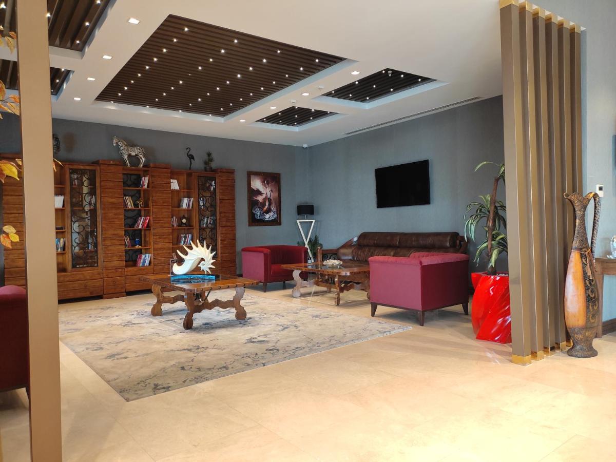 Days Hotel by Wyndham Istanbul Maltepe - Housity