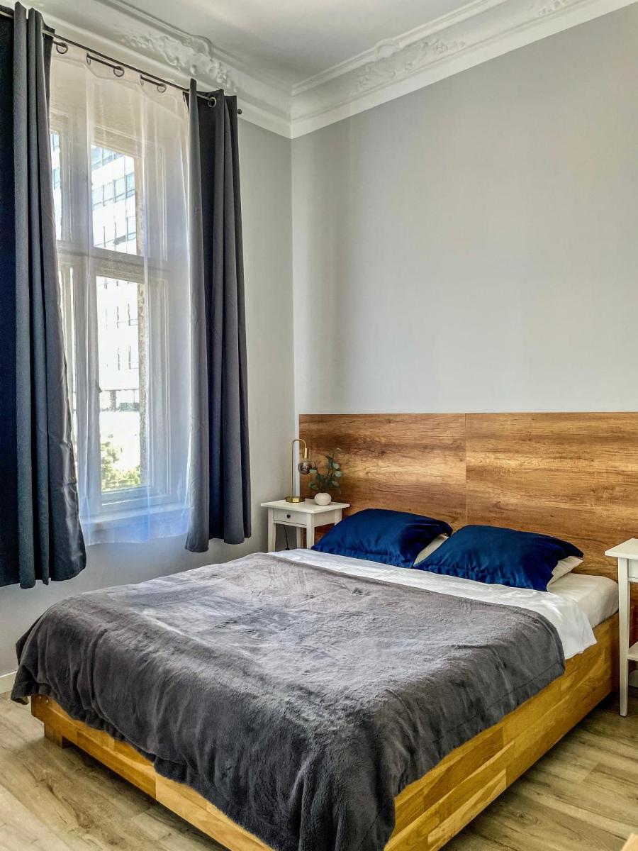 Glam House Apartments - Housity