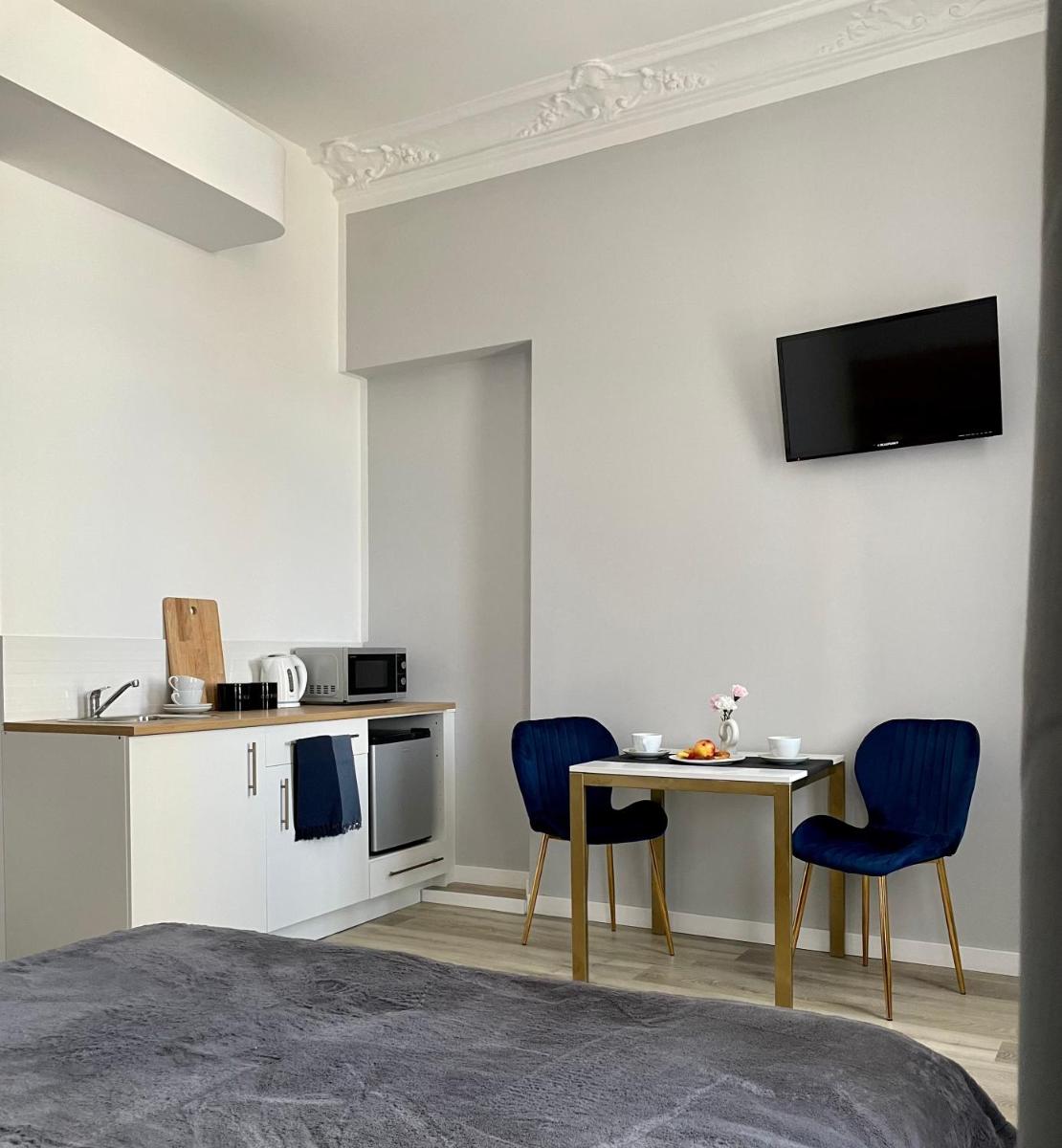 Glam House Apartments - Housity