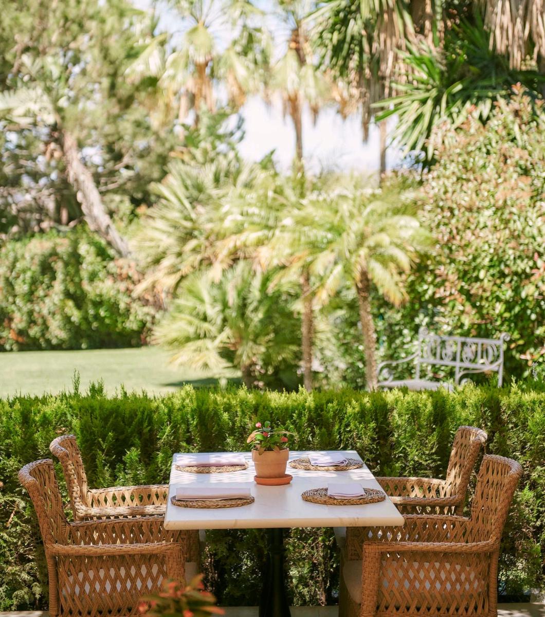Jardín al aire libre en B bou Hotel La Viñuela & Spa