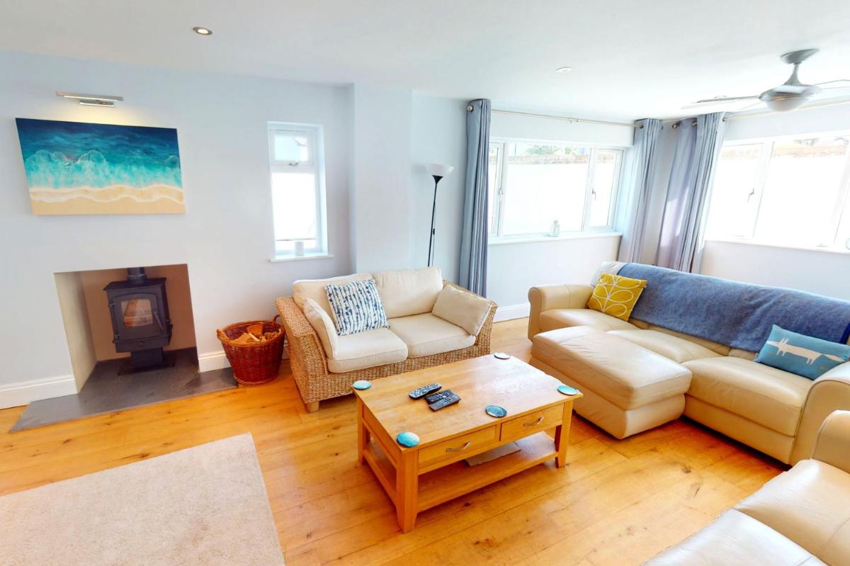 CROYDE WAVES 4 Bedrooms - Housity