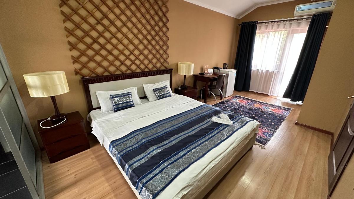 Tian-Shan Hotel - Housity