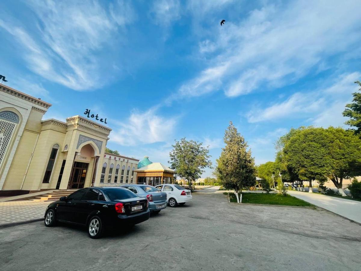 Shokhjakhon Parvoz - Housity
