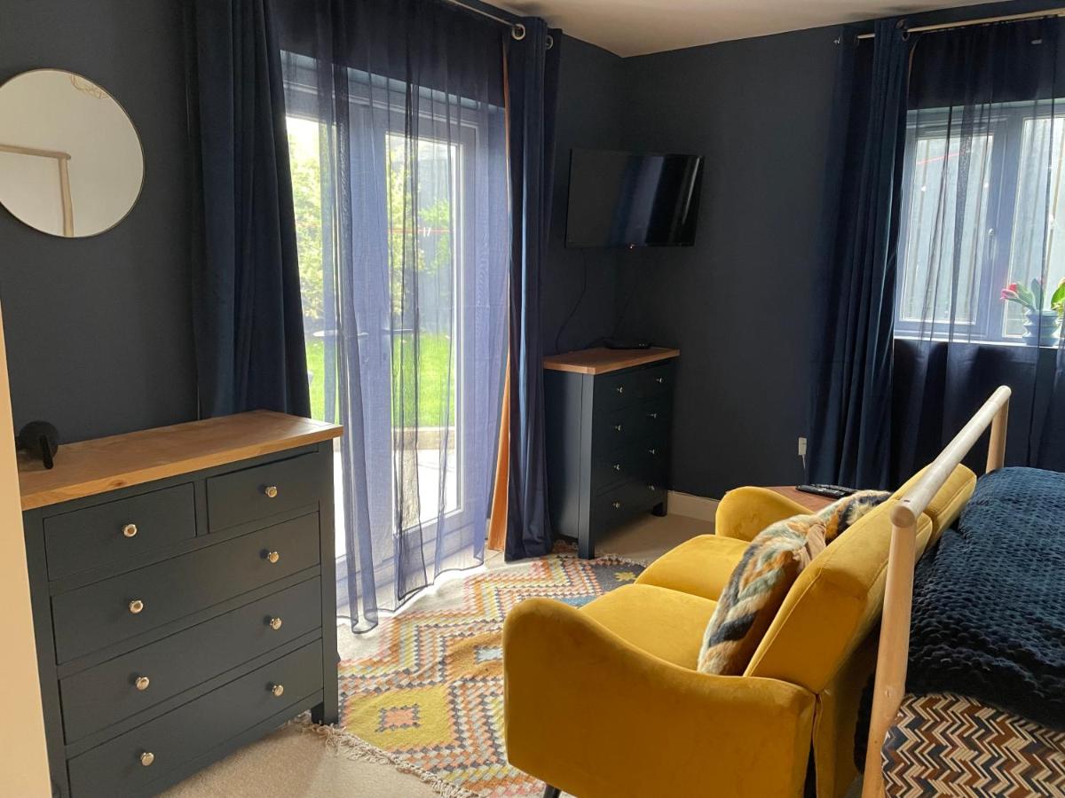 Carbis Bay Suite, Carbis Bay, St Ives, free parking, near beach - Housity