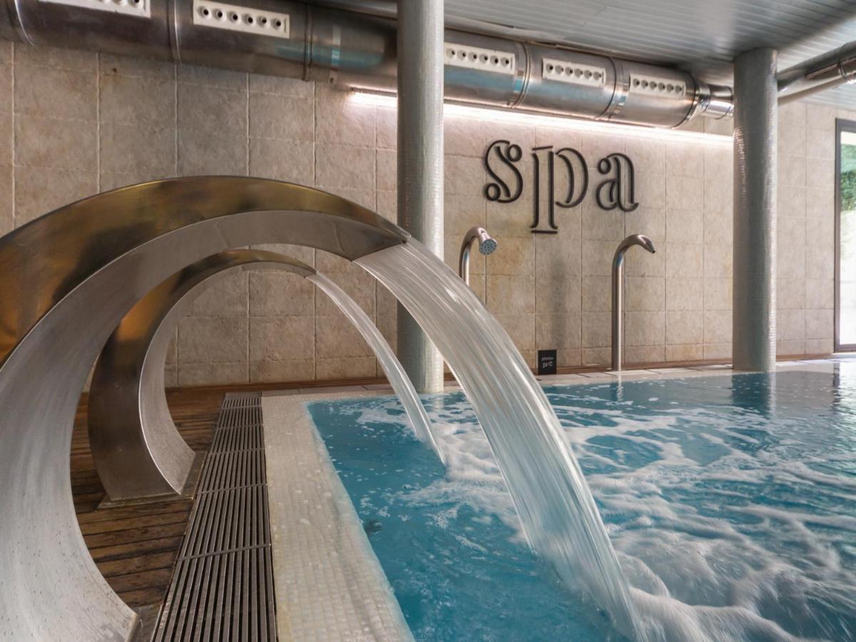 Piscina en o cerca de ARTIEM Asturias