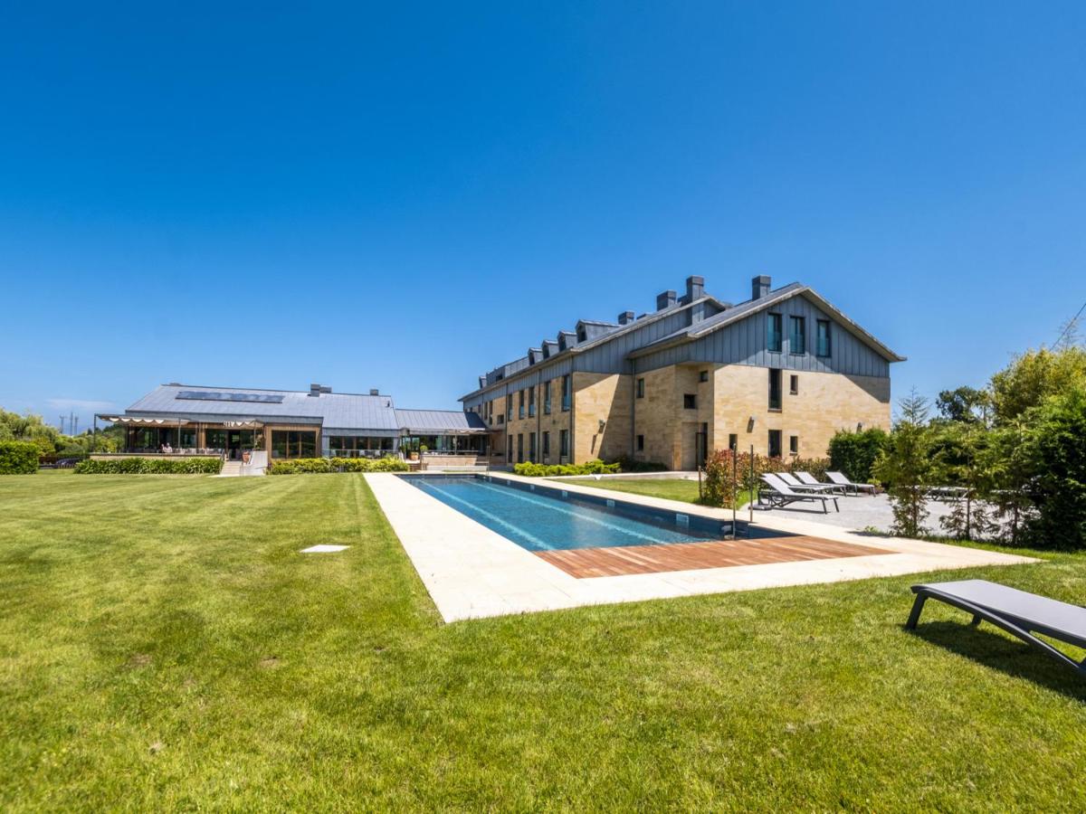 Piscina en o cerca de ARTIEM Asturias