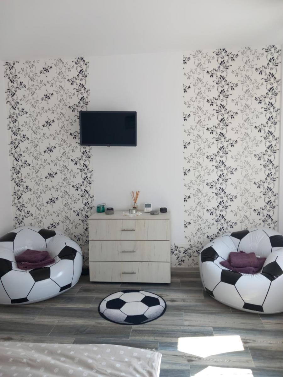 Dana Studio - Housity