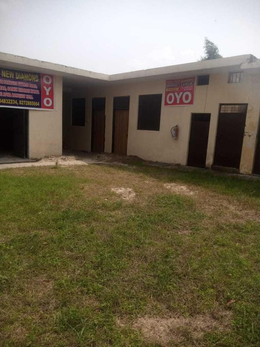 OYO Hotel Diamond - Housity