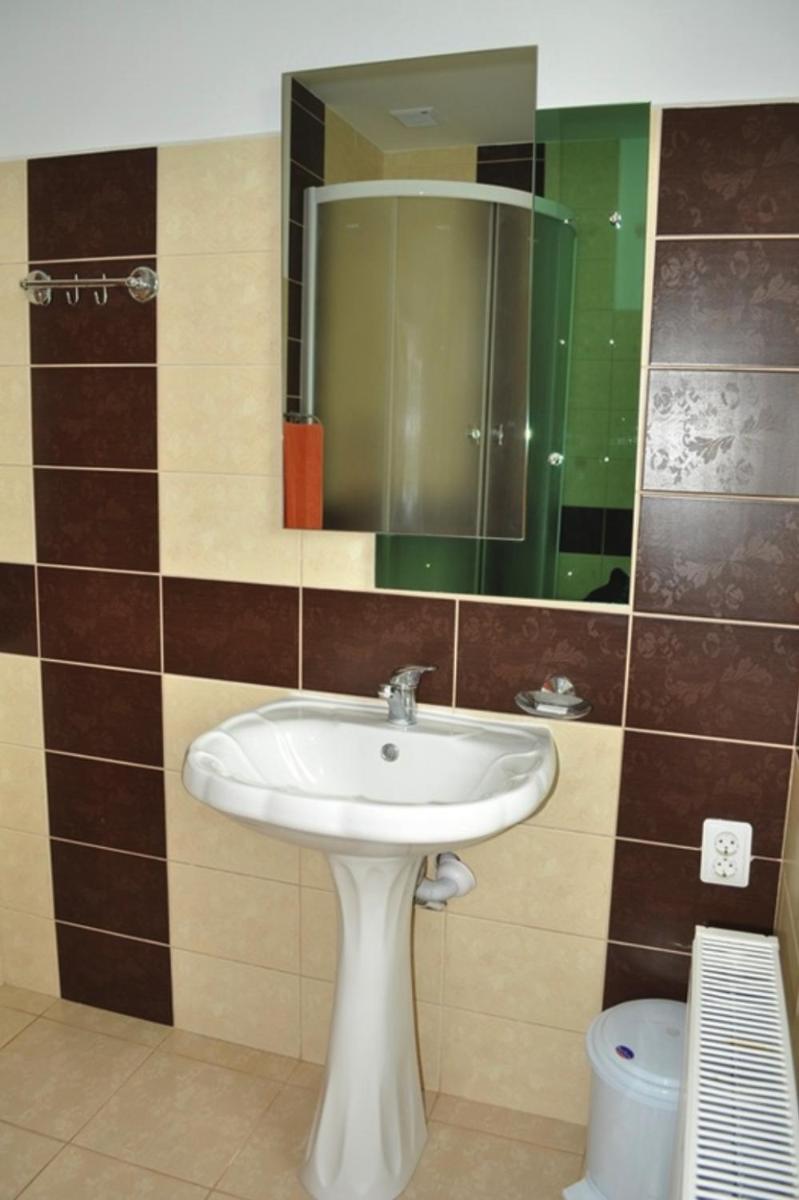 Hotel Ellegance - Housity