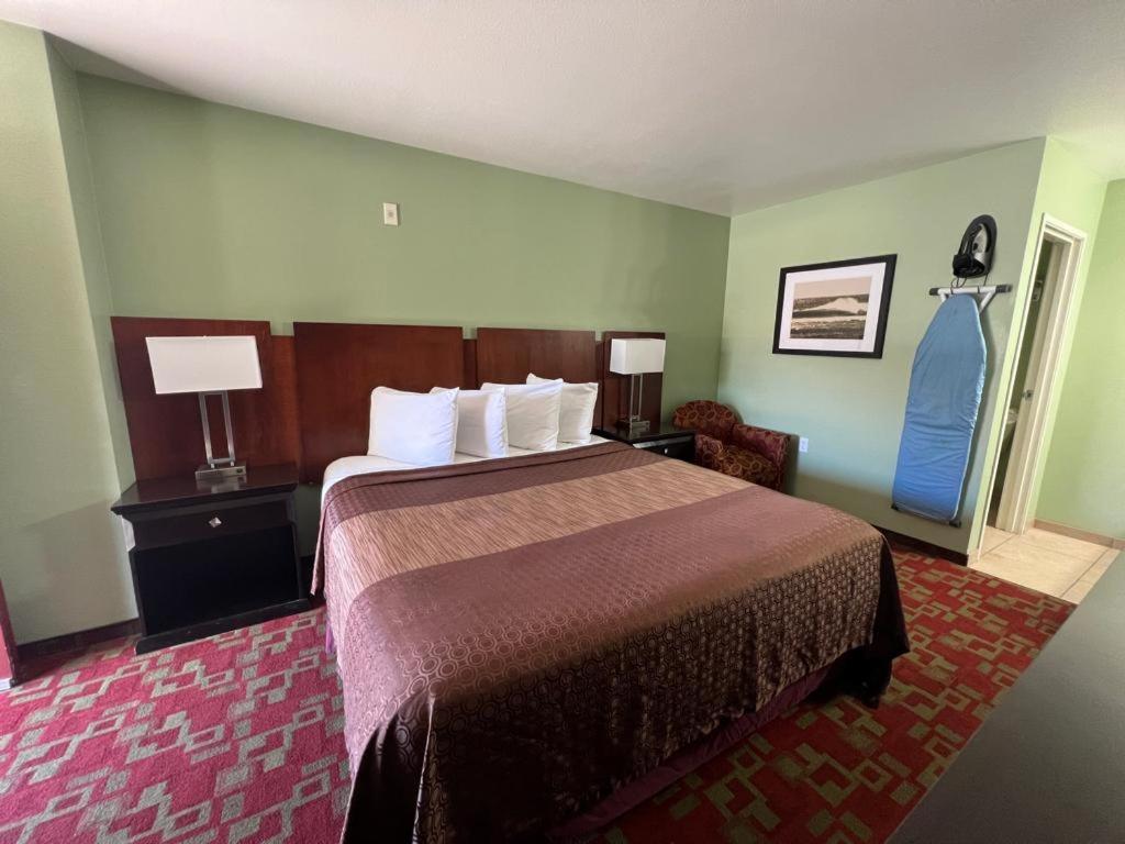 Rancho California Inn Temecula - Housity