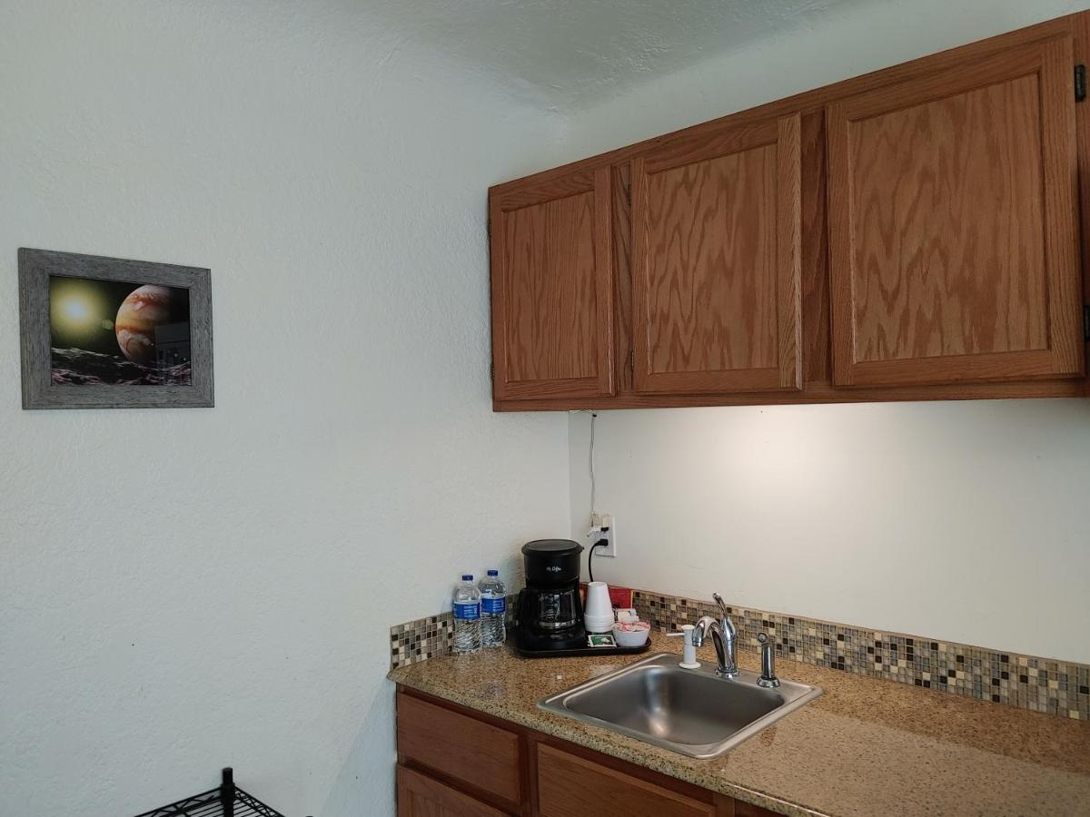 Rocket Inn - Housity