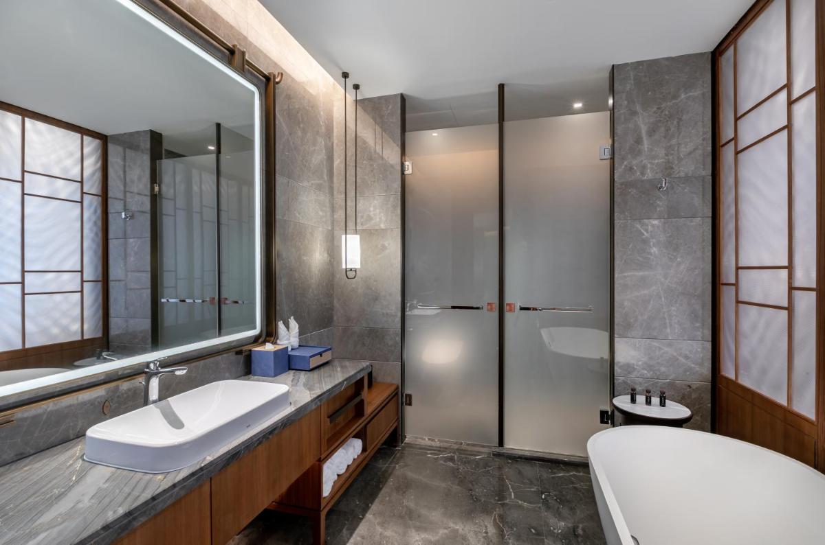 The Grand Guizhou Park Hotel - Housity