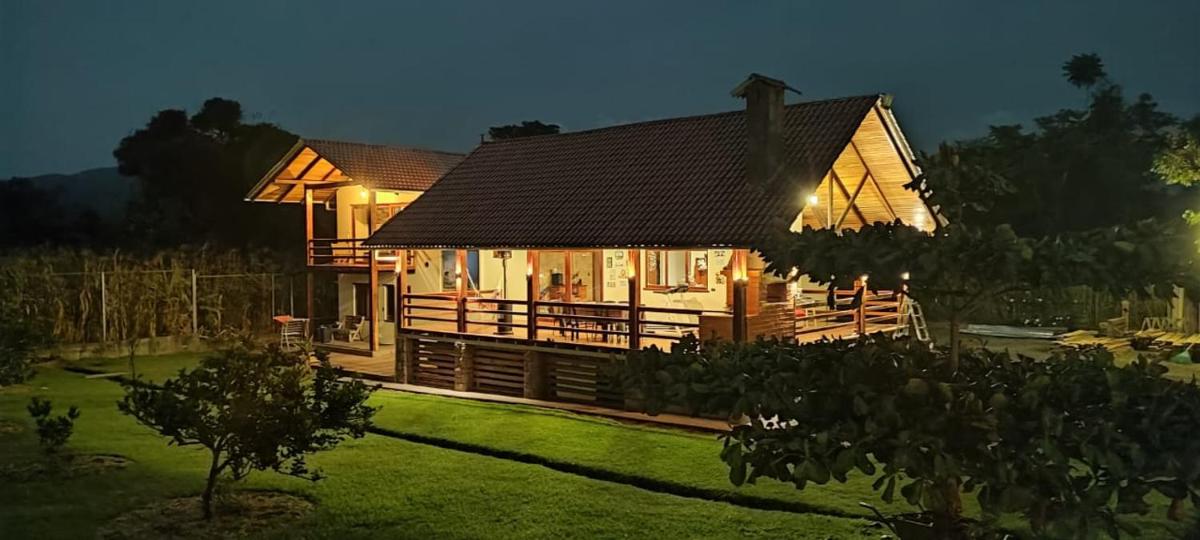 Quinta Isabel, Casa de Huéspedes & Cafetería - Housity