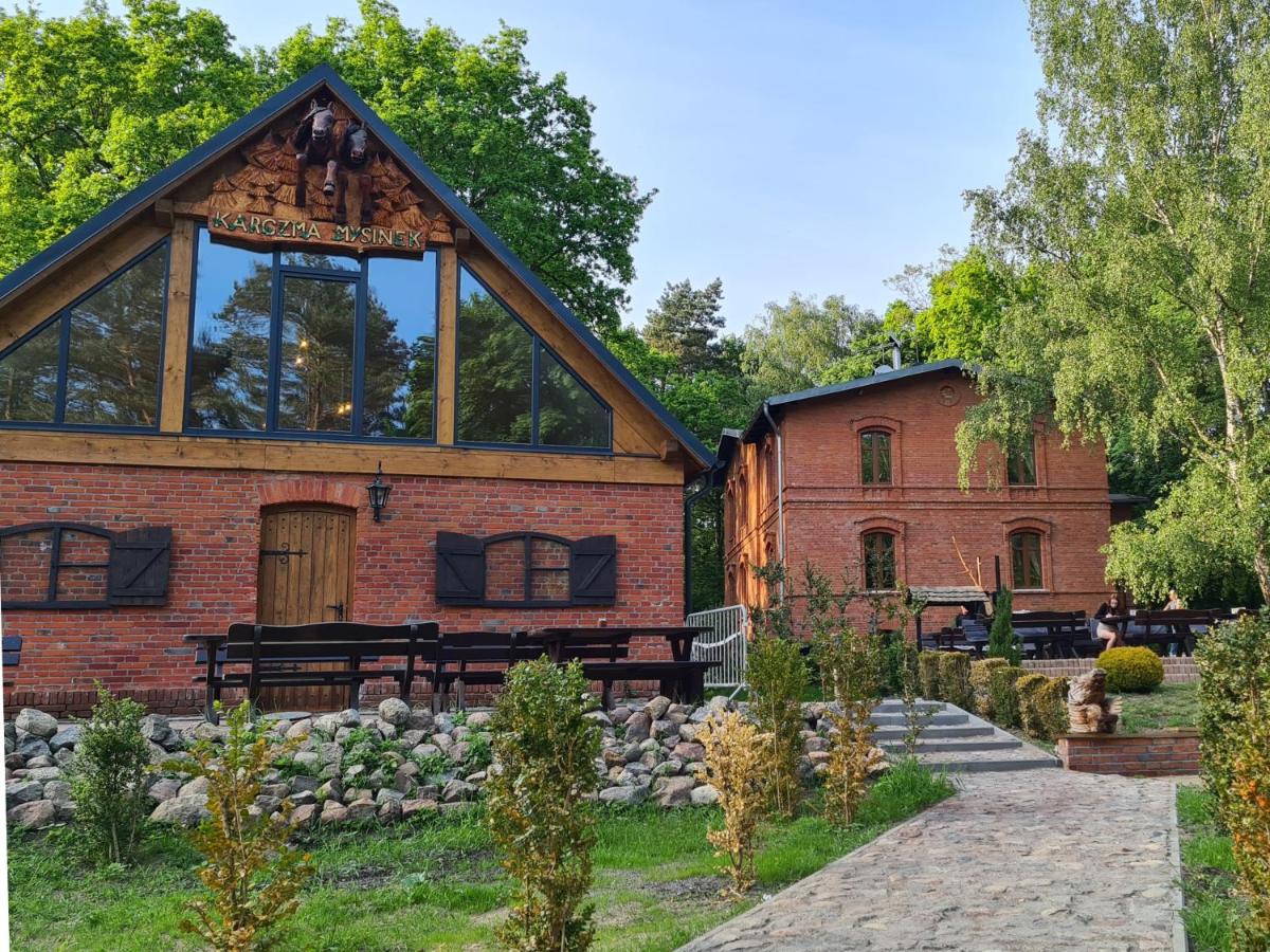 Dwór Mysinek - Housity