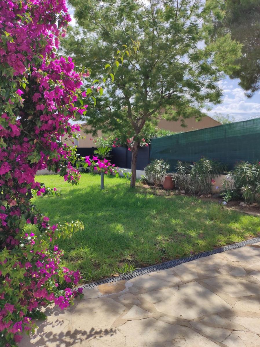 T2 aperçu mer à Janas complètement renové - Housity