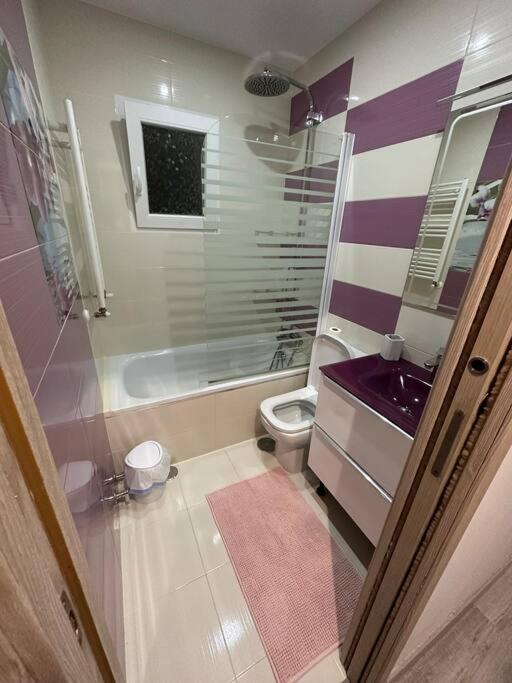 Cozy 1-Bedroom Apartment - Housity