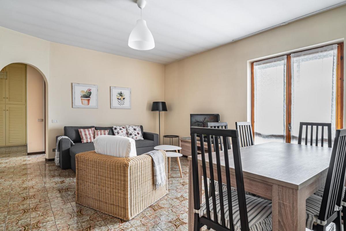 HOST4U - SOLE e LAGO Apartment with Beautiful View on Iseo Lake - Housity