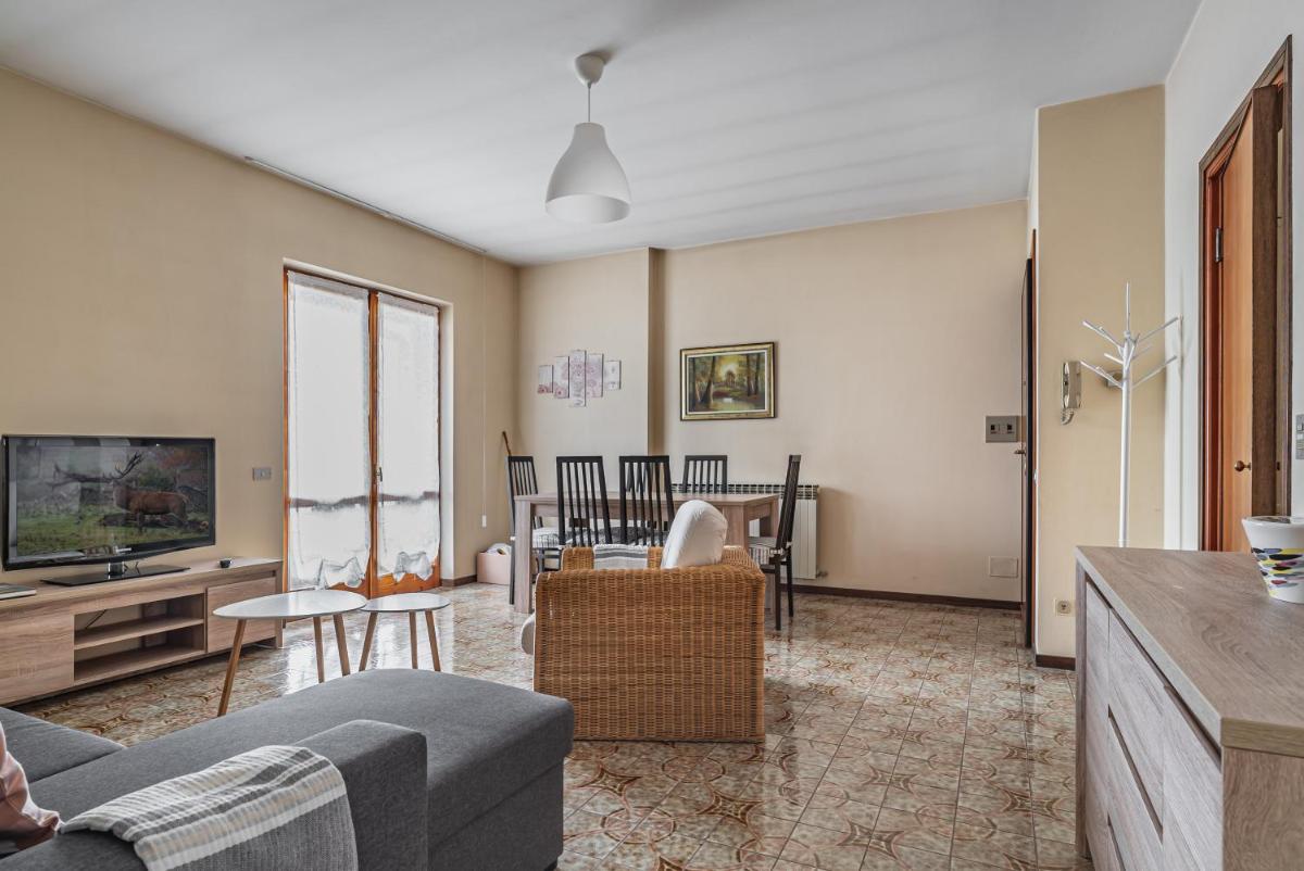 HOST4U - SOLE e LAGO Apartment with Beautiful View on Iseo Lake - Housity