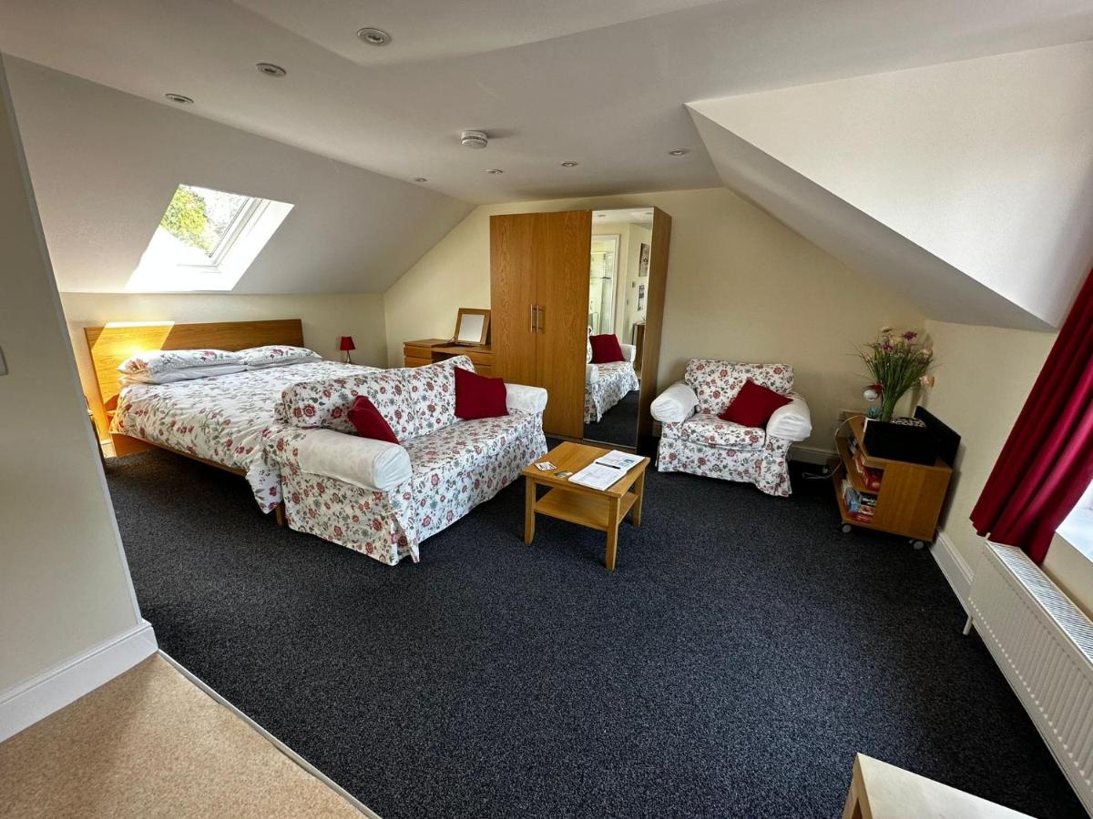 Holly Hill Apartments - Housity