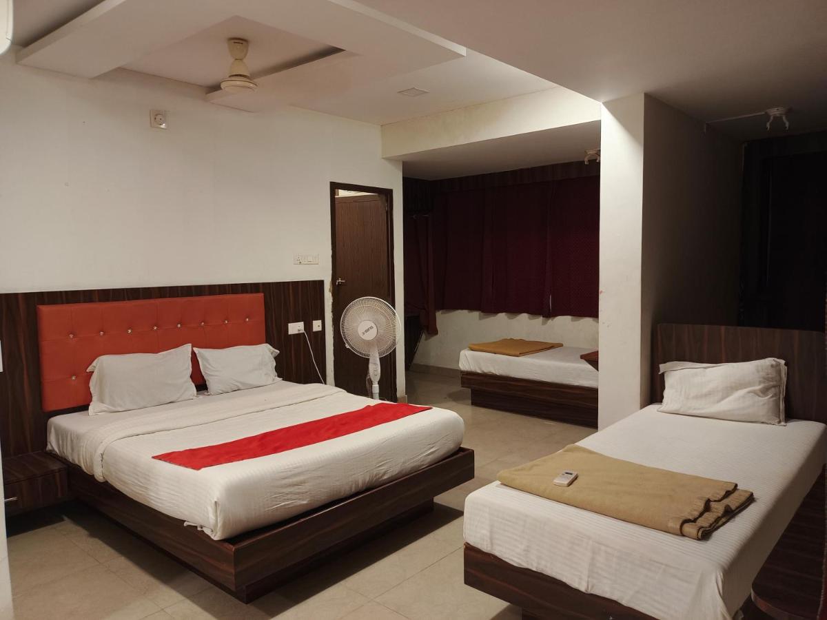 HOTEL A.K.INTERNATIONAL INN - Housity