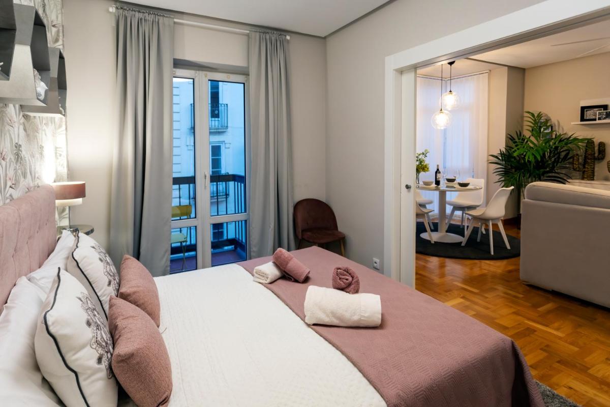 Audrey by Unique Rooms - Housity