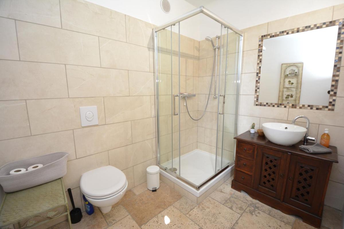 Maison Le Petit Balcon Beaucaire - Housity