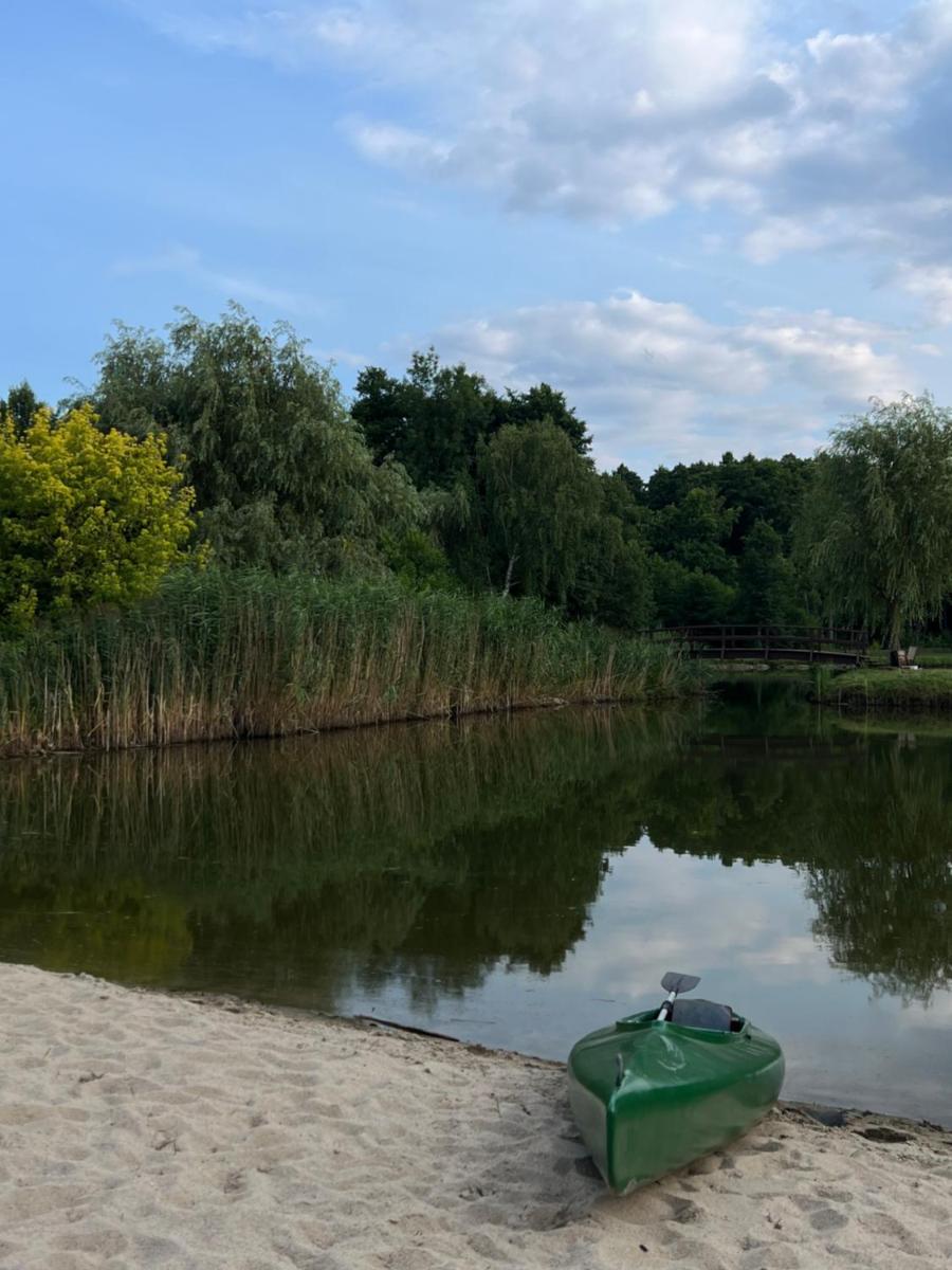 Osada Gęsin - Housity