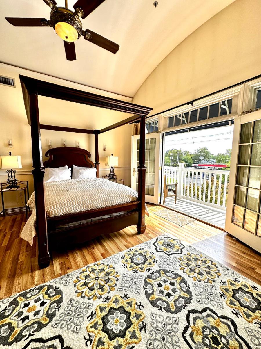 Inn on Main Hotel - Housity