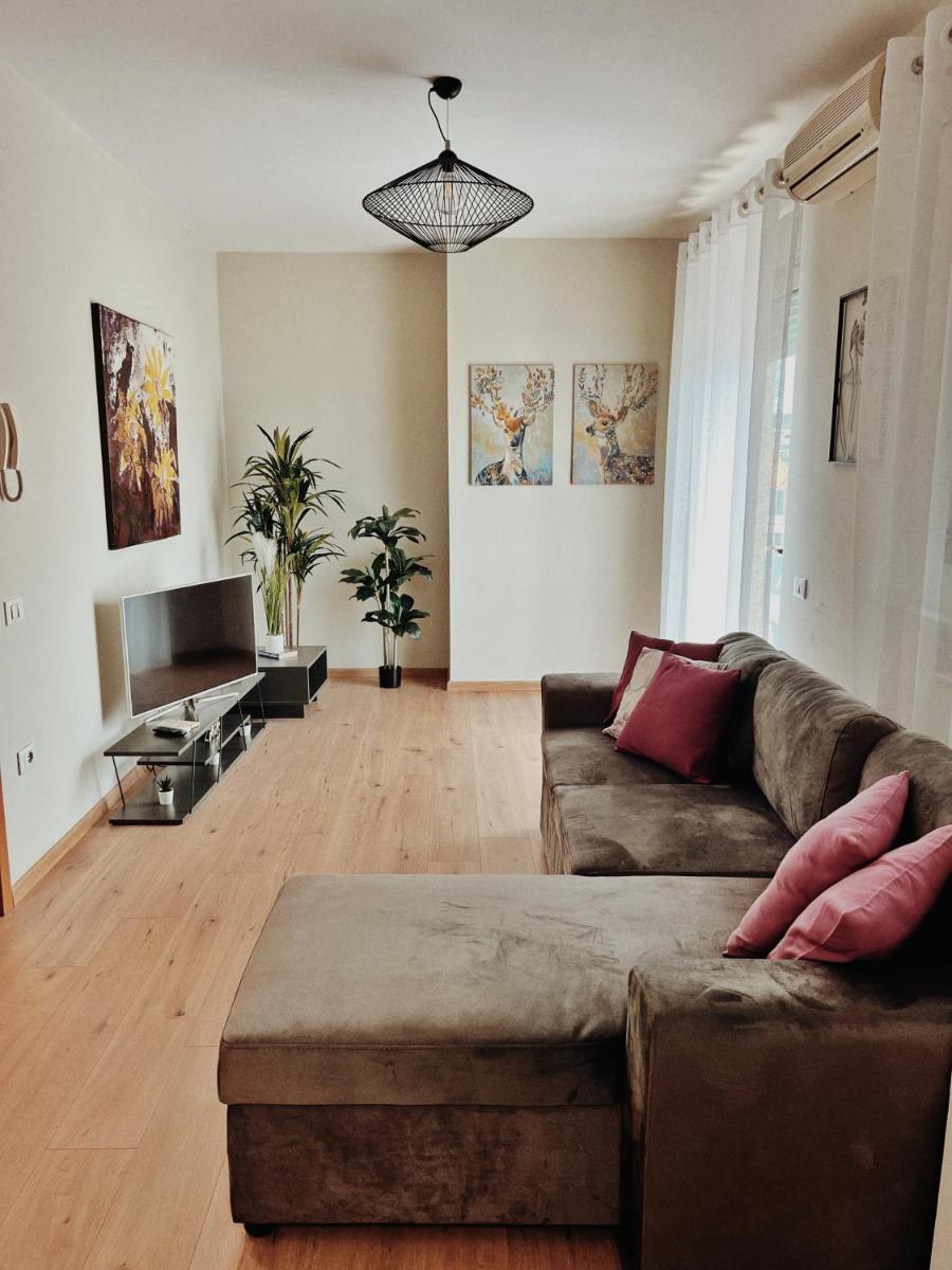 Cozy Rooftop Apartment - Your home, away from home! - Housity