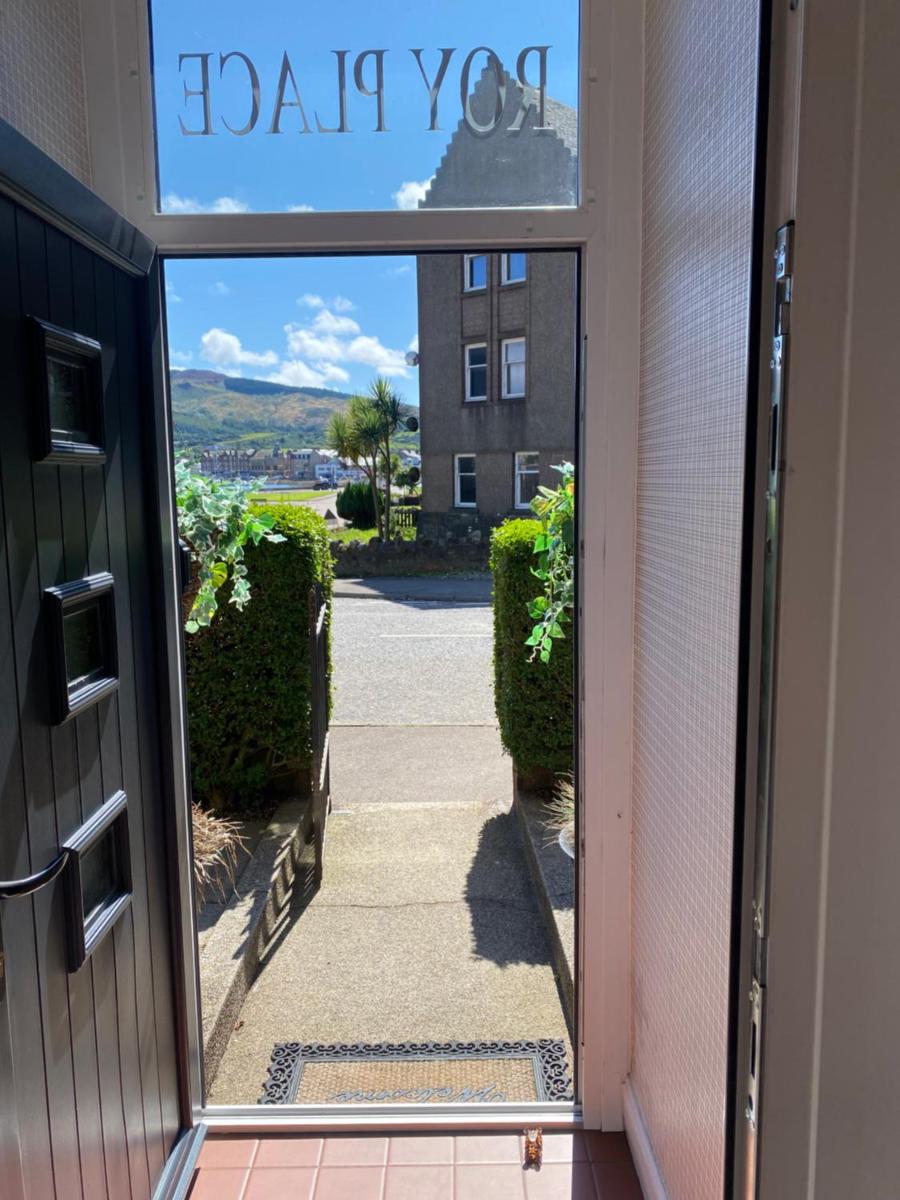 Roy Place Gdn Apartment - Housity