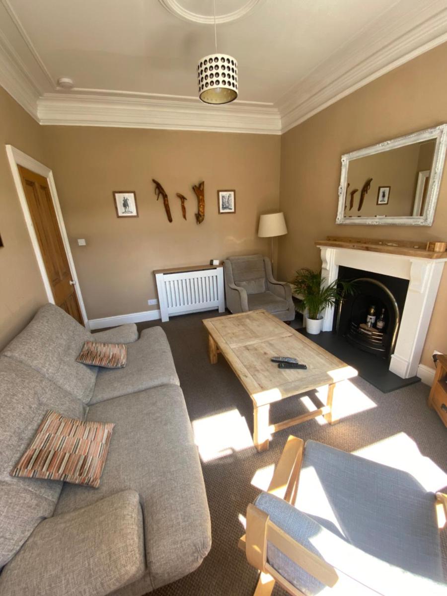 Roy Place Gdn Apartment - Housity