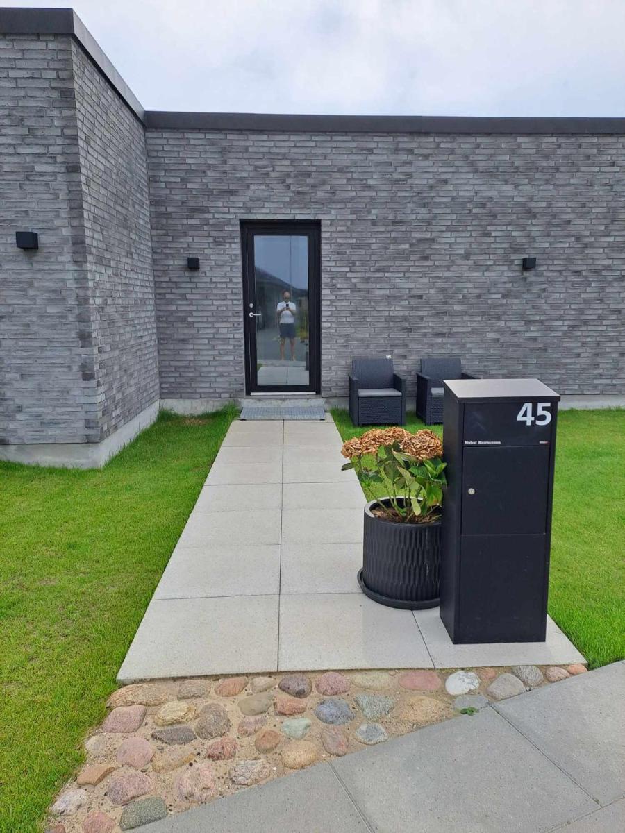 Part of a new house - with private bathroom, kitchen and entrance - SELF CHECK IN - Housity