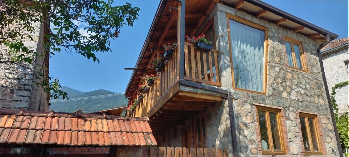 Villa Old House BN - Housity