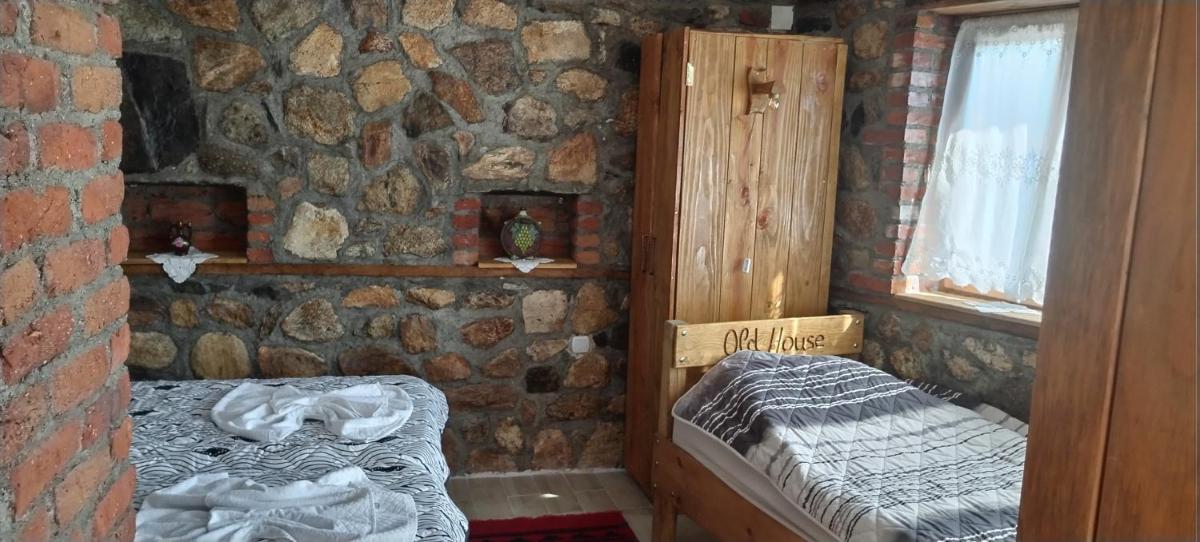 Villa Old House BN - Housity