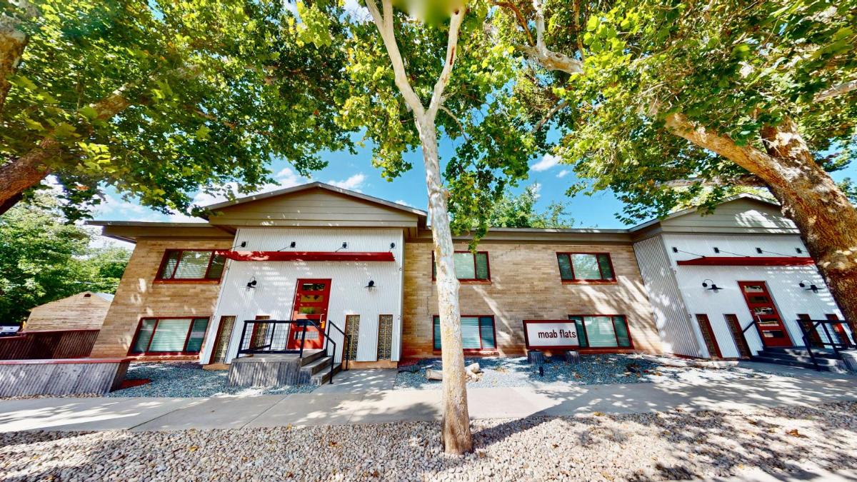 Moab Flats #6 - Housity