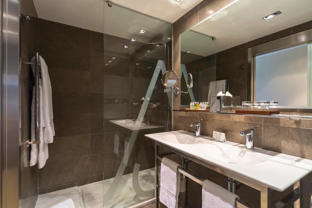 Un baño de ARTIEM Asturias