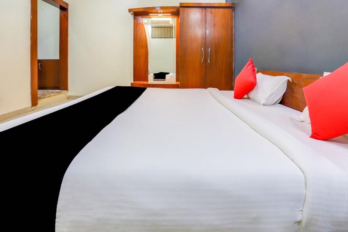 Collection O Hotel Ambrosia - Housity