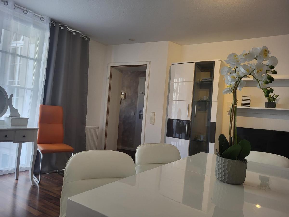Domino Apartment - Housity