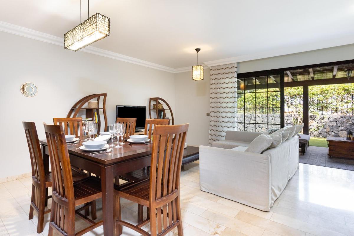 Amplia Casa Familiar con piscina - Housity