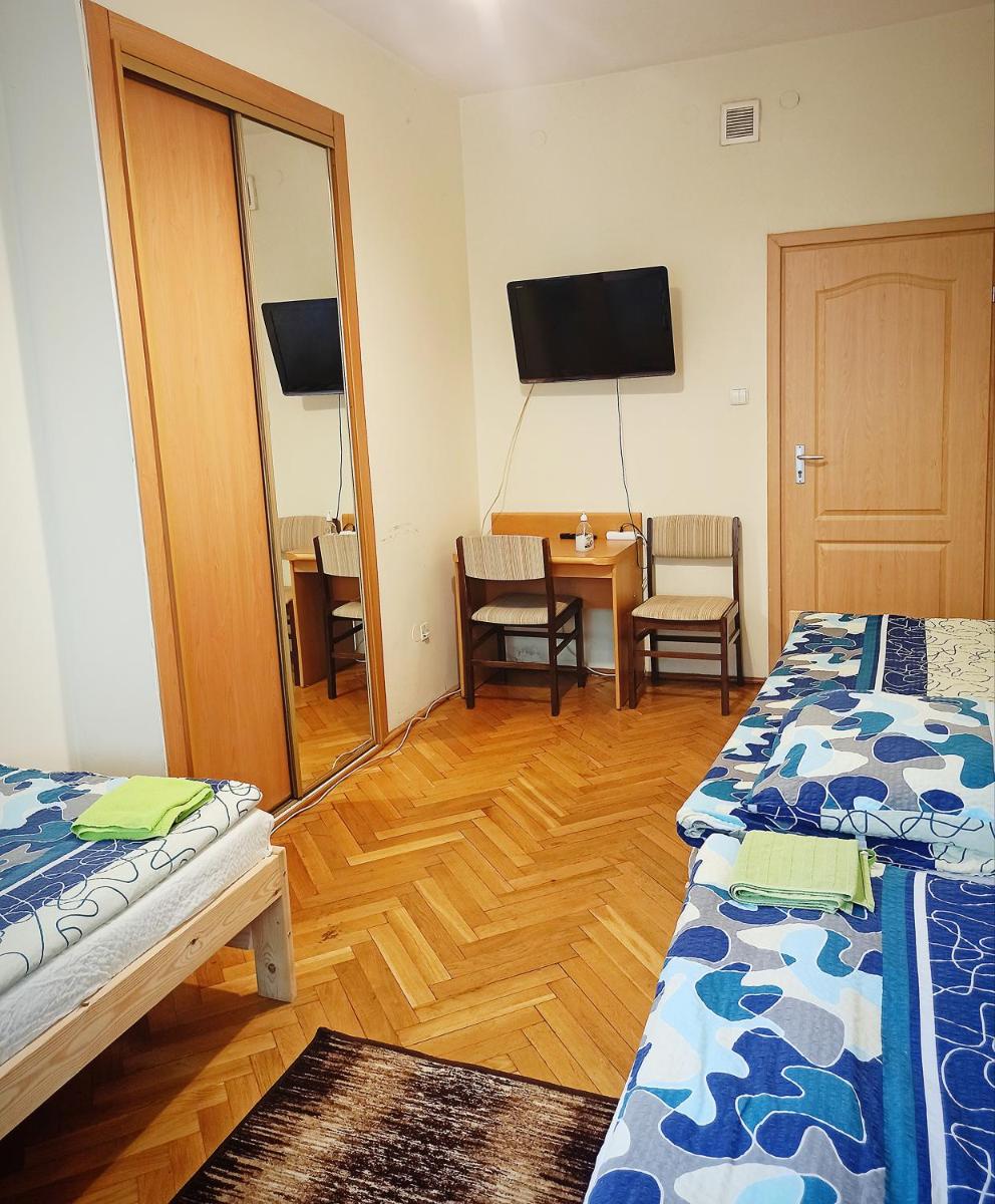 Ratuszowy - Housity