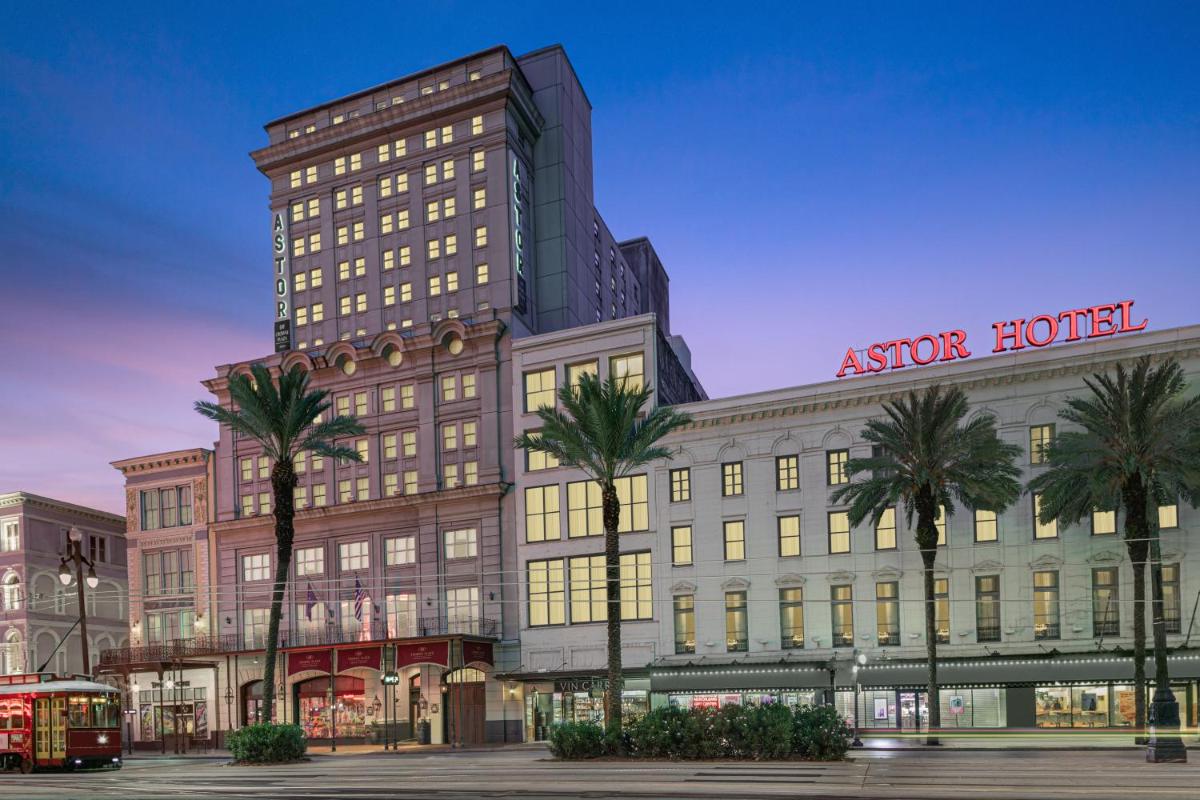 Astor Crowne Plaza- Corner of Bourbon Street - Housity